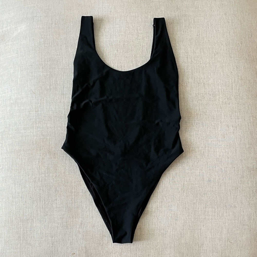 Aerie low back high leg one piece swim Sz large